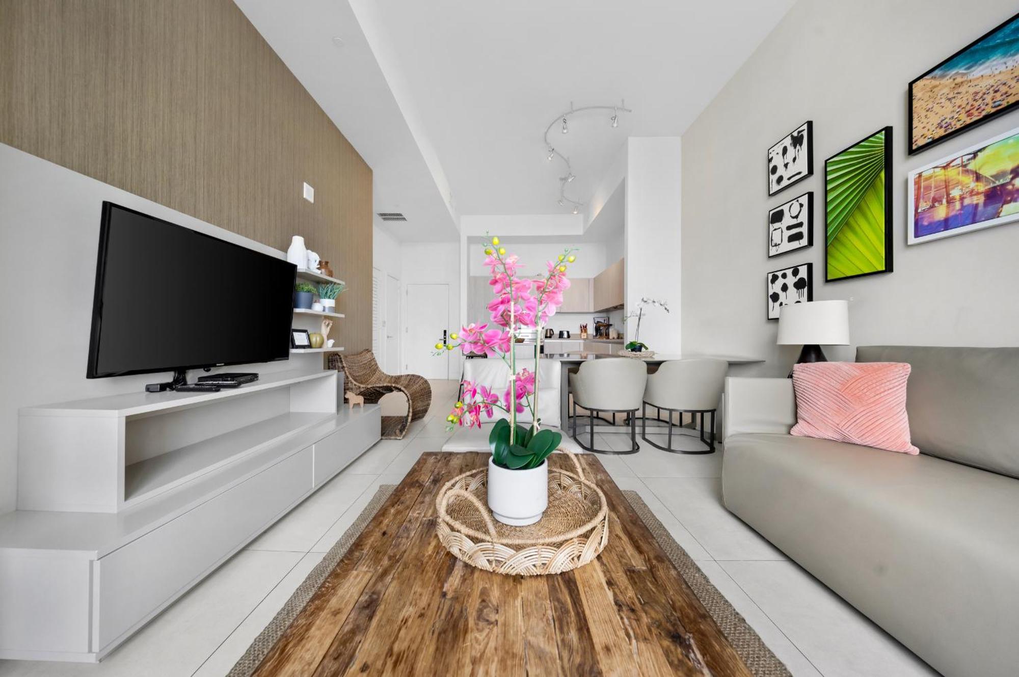 Wake Up To The Sound Of Waves In A Stylish Condo In A Luxury Resort Hollywood Ngoại thất bức ảnh