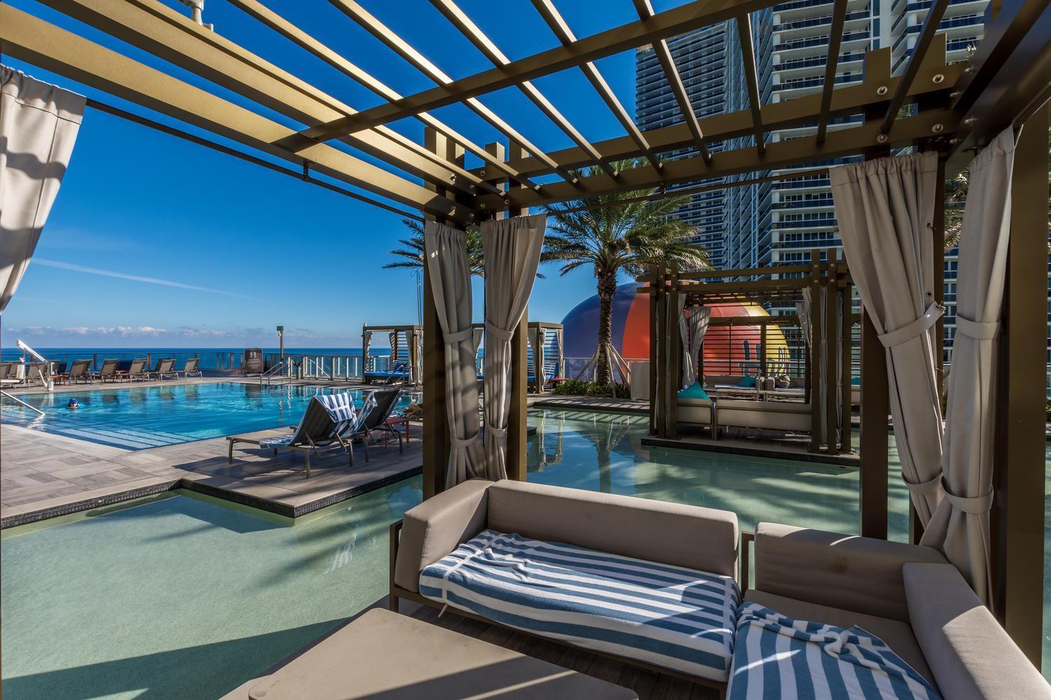 Wake Up To The Sound Of Waves In A Stylish Condo In A Luxury Resort Hollywood Ngoại thất bức ảnh