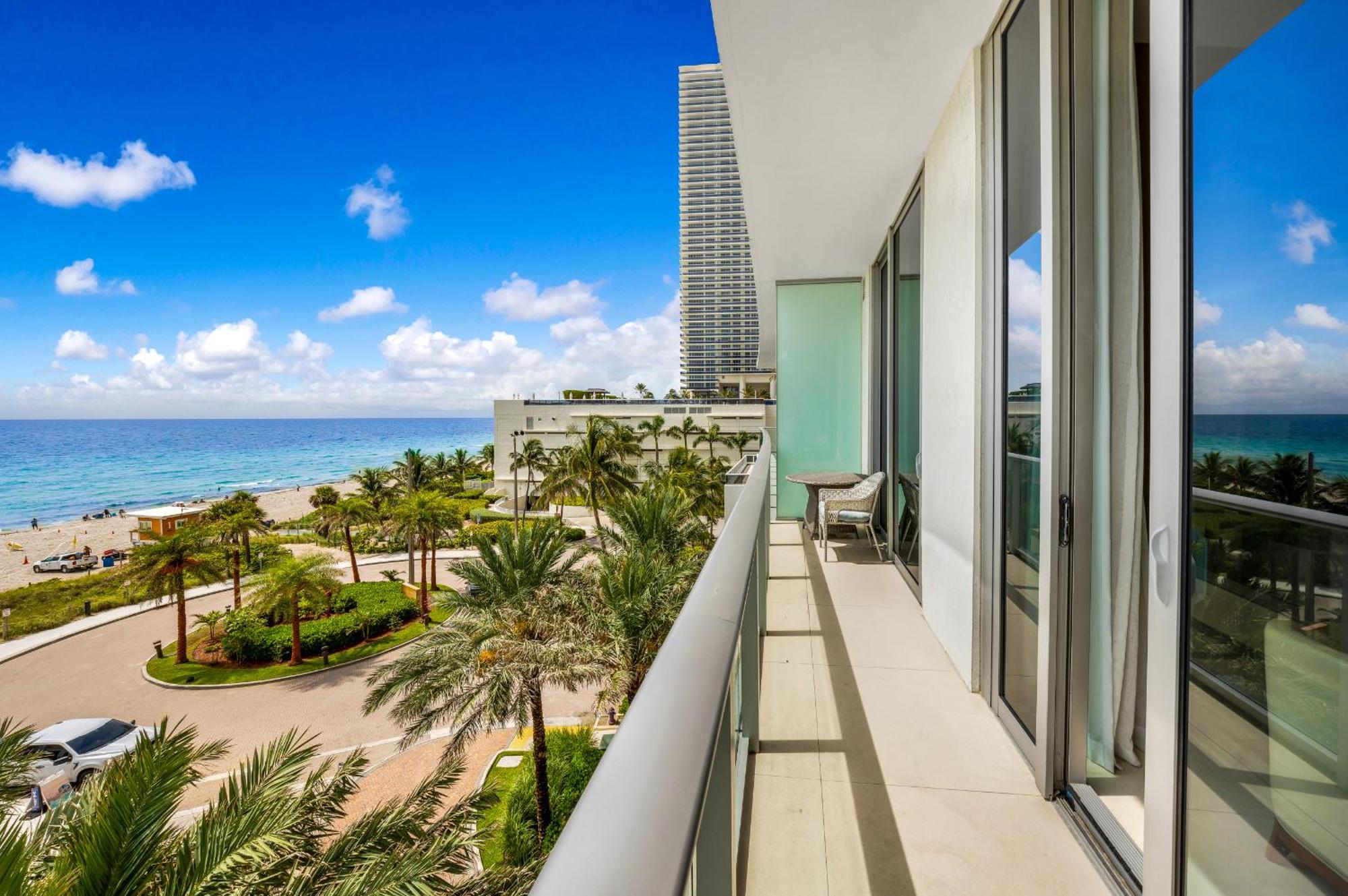 Wake Up To The Sound Of Waves In A Stylish Condo In A Luxury Resort Hollywood Ngoại thất bức ảnh