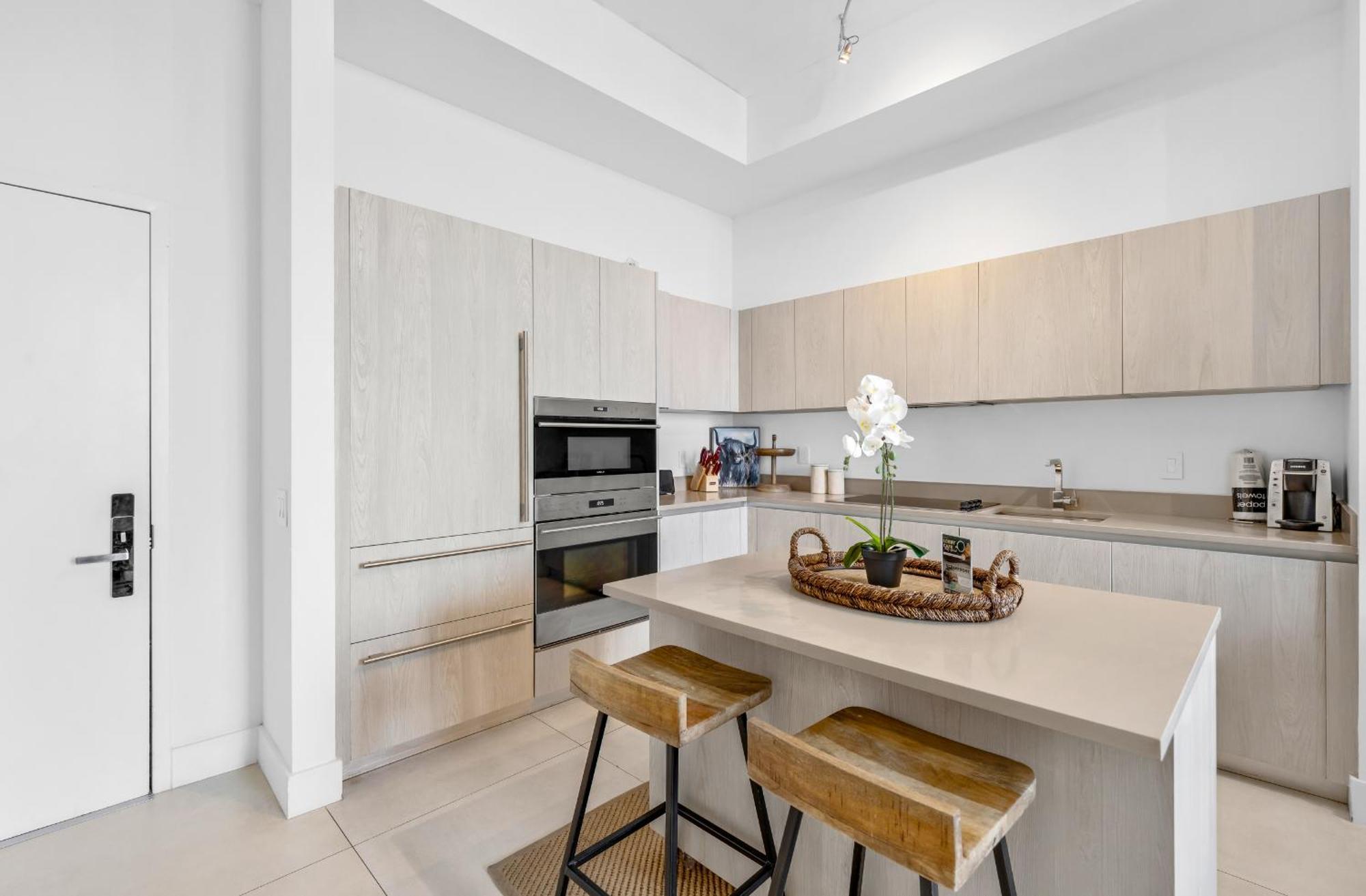 Wake Up To The Sound Of Waves In A Stylish Condo In A Luxury Resort Hollywood Ngoại thất bức ảnh