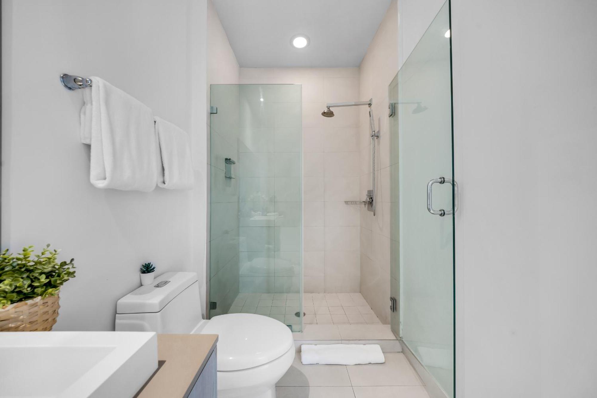 Wake Up To The Sound Of Waves In A Stylish Condo In A Luxury Resort Hollywood Ngoại thất bức ảnh